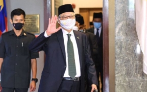 Beda Dari Jokowi, PM Malaysia 'Berani' Gelar Bukber Dengan Para Menteri Hingga Pejabat Asing