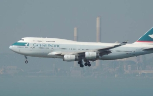 Banyak Staf Dirumahkan Saat Pandemi, Cathay Pacific Buka Lowongan untuk Ratusan Pramugari 