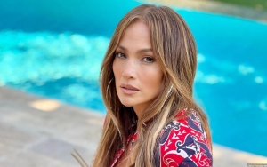 MTV Movie & TV Awards 2022: Jennifer Lopez Nangis Berterima Kasih ke Orang-Orang yang Membohonginya