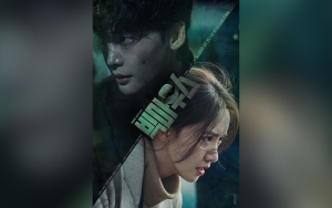 Lee Jong Suk & YoonA Beda dengan Pasangan Lain di Poster 'Big Mouth', Tim Produksi Bocorkan Hubungan