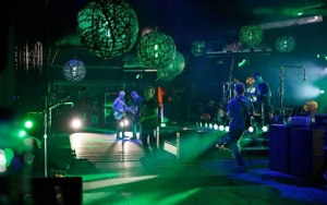 Pearl Jam Batal Manggung di Wina Usai Tenggorokan Vokalis Rusak Akibat Gelombang Panas