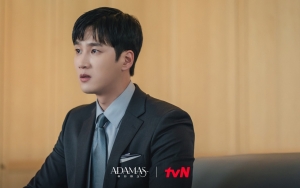 Tampil Necis Karismatik, Ahn Bo Hyun Bakal Bawa Hal Penting Sebagai Ayang Seo Ji Hye di 'Adamas' 