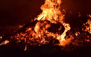Warga Ungkap Detik-detik Teror Pembakaran Rumah di Jember, Pelaku Minta Penghuni Keluar Dulu