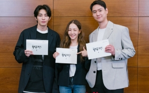 Dihadiri Park Min Young hingga Go Kyung Pyo, Begini Suasana Pembacaan Naskah 'Love in Contract' 