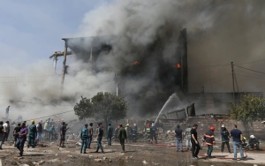 Gudang Kembang Api Meledak di Pusat Perbelanjaan Armenia