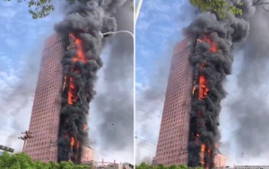 Gedung Pencakar Langit Setinggi 200 Meter di Changsha Tiongkok Dilalap Api