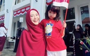 Kocaknya Putri Oki Setiana Dewi Ambil Hijab Hingga Make Up Sendiri Justru untuk Ini