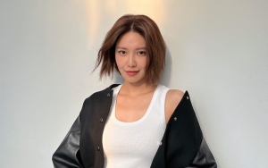 Sooyoung SNSD Debutkan Rambut Pendeknya di Depan Publik dengan Tampil Seperti Ini