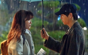 Ciuman Romantis Song Joong Ki & Shin Hyun Bin di 'Reborn Rich' Tuai Protes