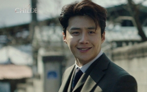Kim Seon Ho Tunjukan Sisi Lain Perankan Sosok Pria Misterius Di Film 'The Childe'