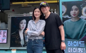Lee Bo Young Pamer Kemampuan Melukis Sang Suami Ji Sung Yang Bikin Fans Ikut Terkejut