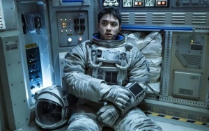  Film 'The Moon' D.O EXO Tak Laku di Bioskop Meski Keluarkan Budget Selangit Untuk Efek Visual