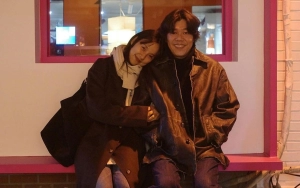 Lee Hyori Temani Suami yang Sakit Saat Rayakan Natal Bersama