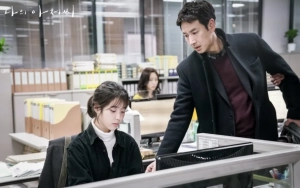 Kematian Lee Sun Kyun Buat Adegan 'My Mister' Bareng IU Kembali Viral