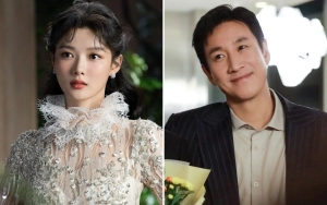 SBS Drama Awards 2023: Kim Yoo Jung dkk Kompak Pakai Outfit Hitam untuk Lee Sun Kyun