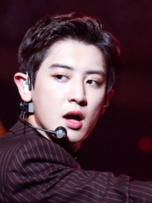 Kini Jadi Super Pendek  Gaya Rambut  Baru Chanyeol Bikin 