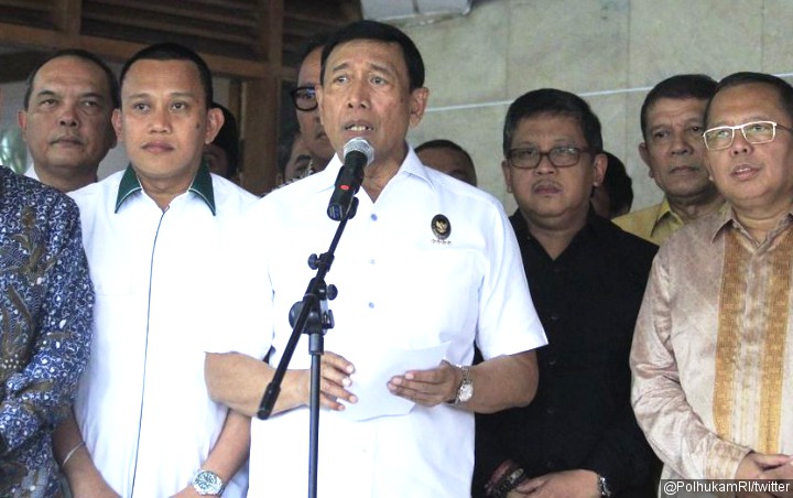 Menko Polhukam Wiranto Minta Masyarakat Tidak Curiga Bantuan Negara Lain Terkait Aksi Terorisme
