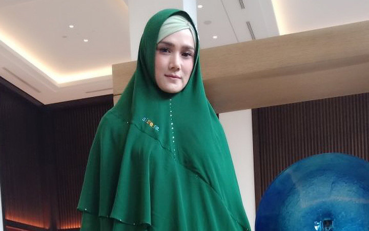 Mantap Pakai Jilbab, Mulan Jameela Ungkap Alasan Berhijrah
