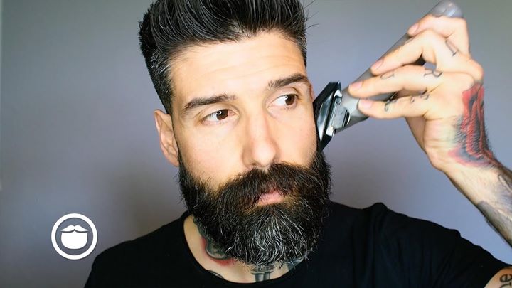 Pria Menghabiskan Lima Bulan Dalam Hidupnya untuk Mencukur Janggut