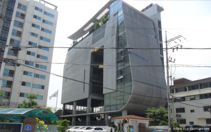 Bikin Melongo, Intip Mewahnya Gedung Baru YG Entertainment yang Futuristik Ini