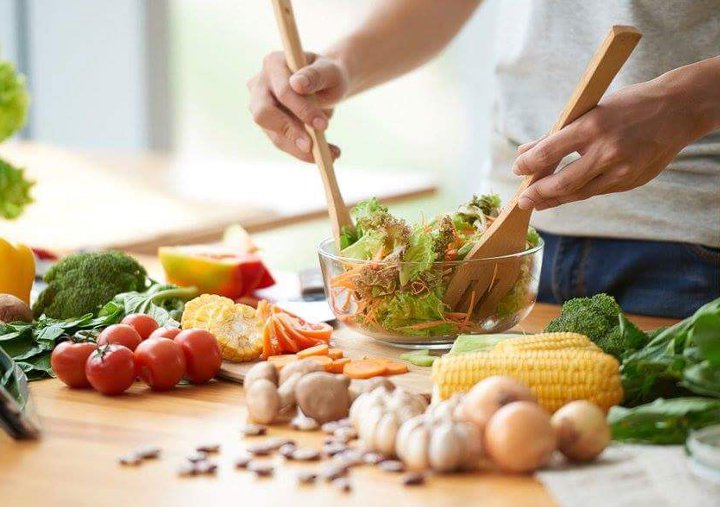 6. Merusak Pola Makan dan Menyebabkan Kebiasaan Tidak Sehat