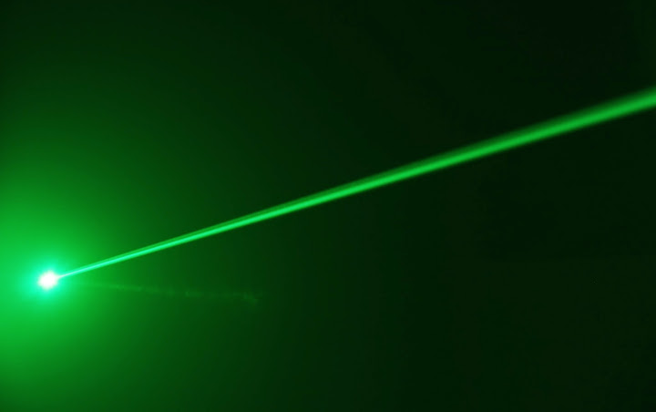 Waspada, Mata Anak 9 Tahun Ini Terancam Buta Karena Terbakar Sinar Laser