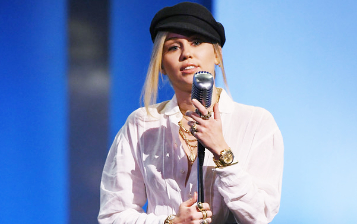 Miley Cyrus Garap Album Baru, Bakal Kolaborasi Bareng Lady Gaga?
