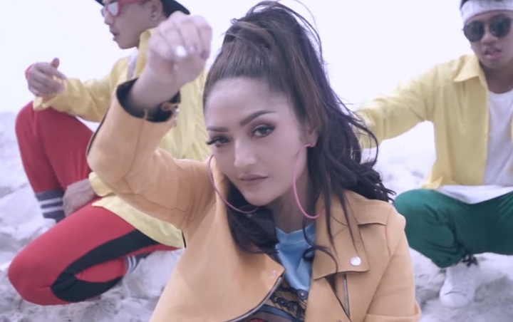Luar Biasa, 'Lagi Syantik' Siti Badriah Sukses Masuk Chart Billboard YouTube