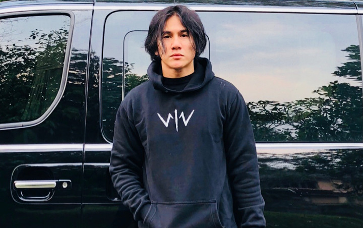 Vino Bastian Ajak Netter Nonton Wiro  Sableng  Pakai 