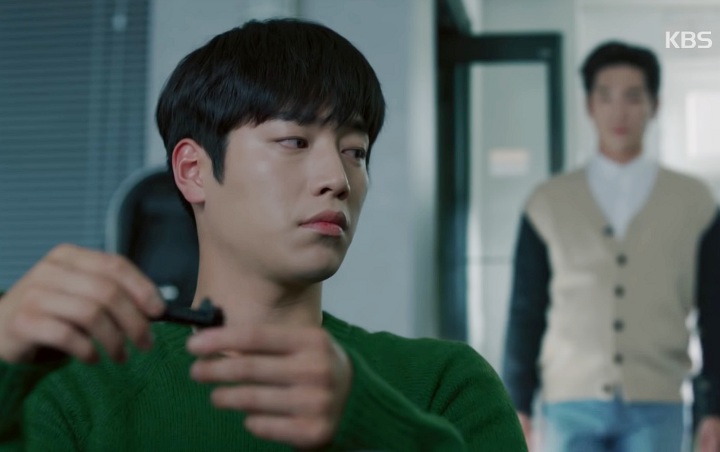 Nam Shin Manusia Makin Ngeselin, Netter Terkesan Akting Seo Kang Joon di 'Are You Human Too?'