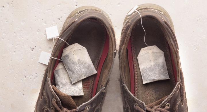 Kantong Teh Celup Mampu Atasi Bau Tak Sedap di Sepatu dengan Mudah
