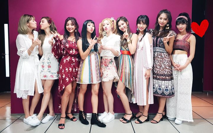 Twice Tahun Ini Sudah Jual 860 Ribu Lebih Album Fisik, Netter Kagum