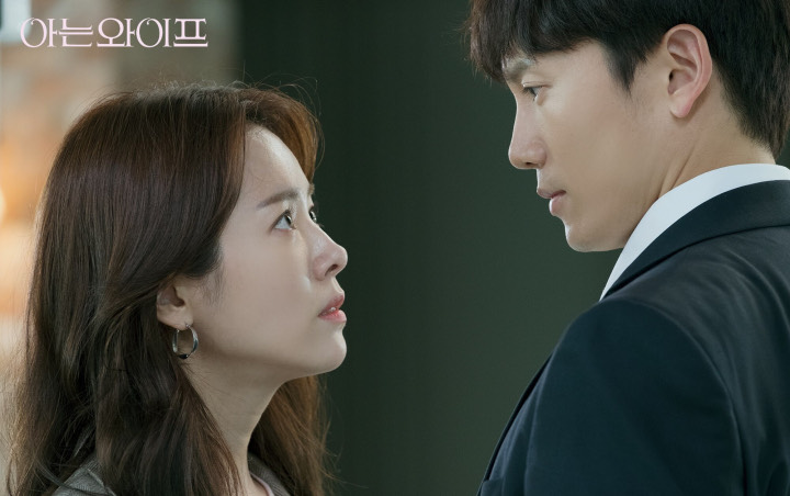 Ji Sung Gelisah Saksikan Perubahan Kondisi Ibu Han Ji Min di 'Familiar Wife'