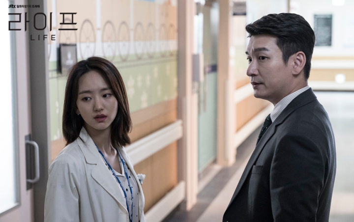 Dinilai Memaksa, Netter Tolak Ada Kisah Cinta Cho Seung Woo dan Woo Jin Ah di 'Life'