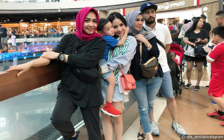Kumpul Bareng Raffi-Nagita dan Rieta Amalia, Ekspresi Mama Amy Jadi Sorotan