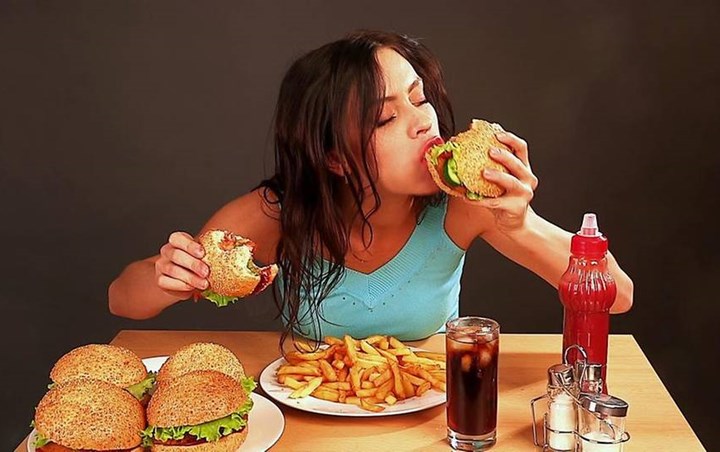 Hindari Makan Karena Alasan Emosisonal