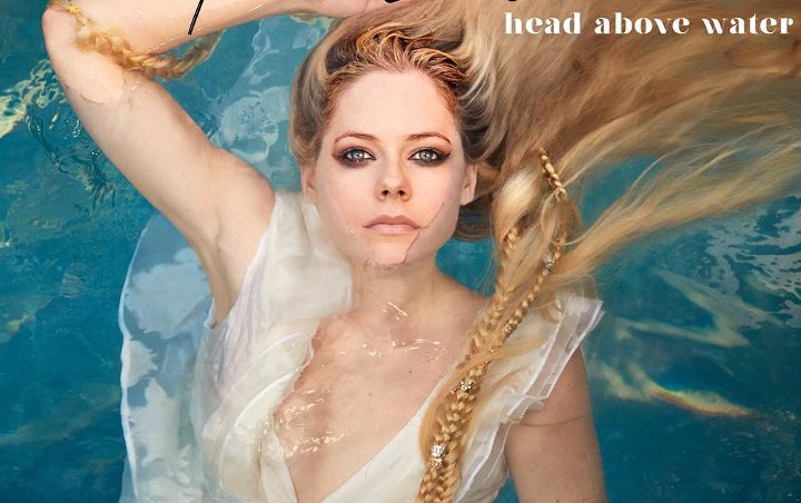 Akhirnya Rilis Single Baru, Avril Lavigne Tampilkan Sisi Emosional di 'Head Above Water'