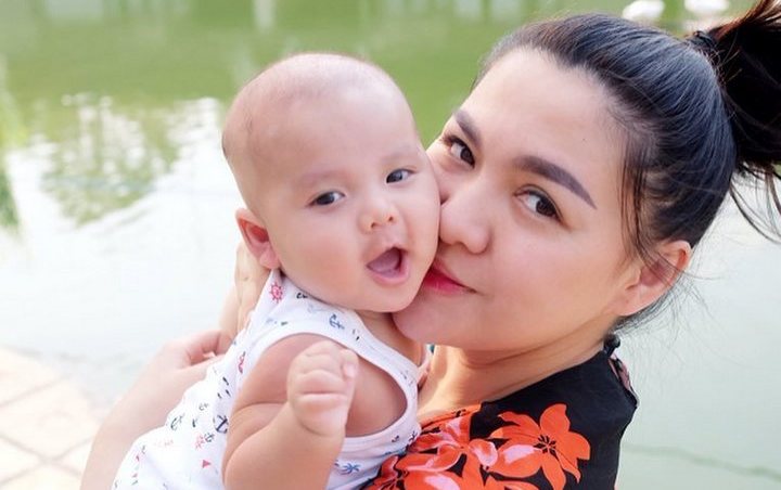 Bayi Vicky Shu Ikut Ritual Malam Satu Suro, Sempat Galau Saat Tinggalkan Anak