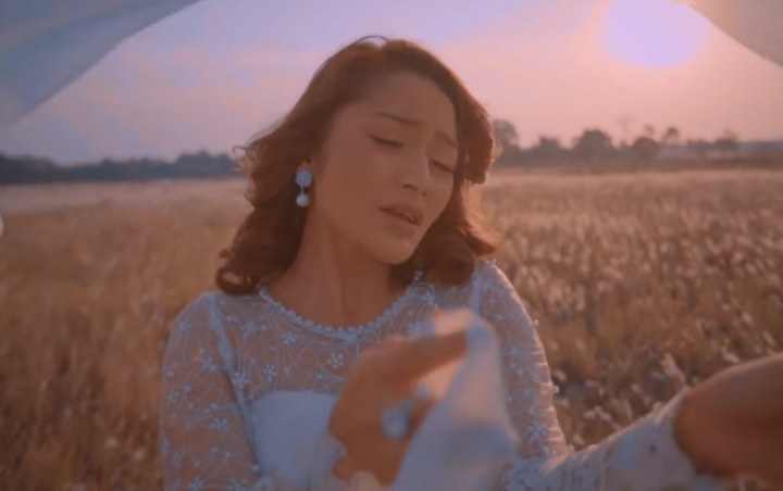 Usai 'Lagi Syantik' Sukses Besar, Siti Badriah Jadi Mellow di Single 'Harus Rindu Siapa'