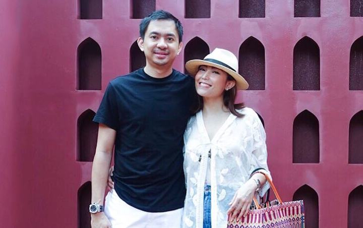 So Sweet Banget, Rayuan Ayu Dewi ke Sang Suami Bikin Netter 'Meleleh'
