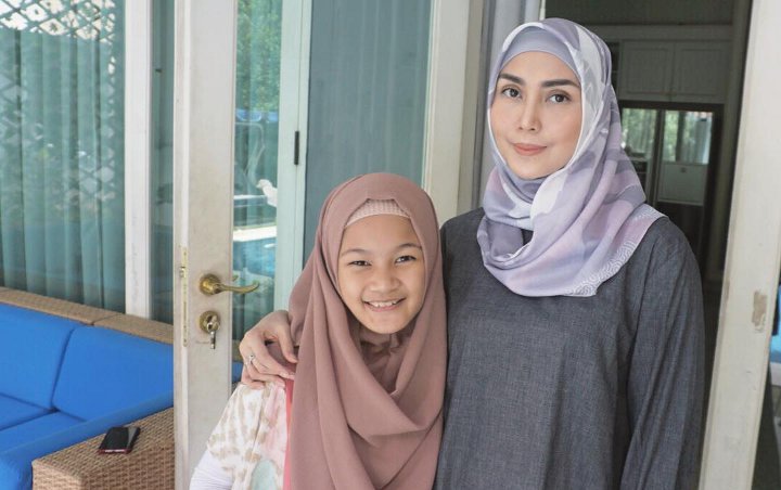 Sang Putri Mantap Berhijab, Fenita Arie Malah Merasa 'Tertampar'
