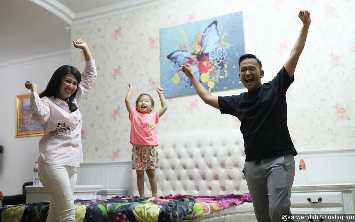 Kerap Ditimpa Teror Mistis, Ruben Onsu-Sarwendah Tetap Bahagia Rayakan Ultah Pernikahan ke-5