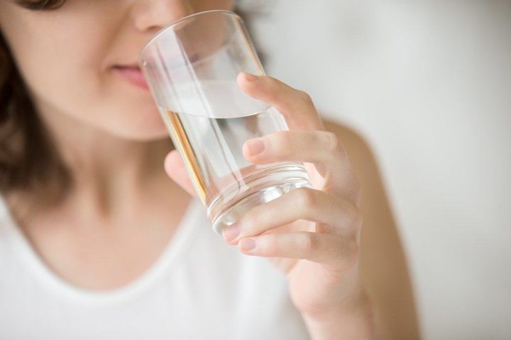 Perbanyak Minum Air Putih untuk Hindari Batu Ginjal