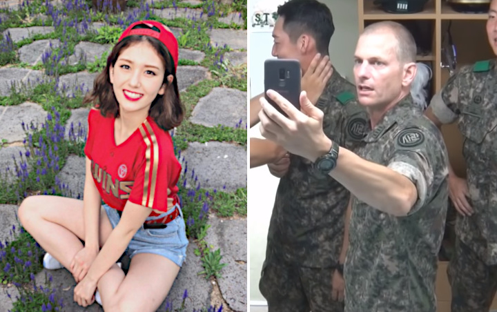 Pakai Piama, Cerianya Jeon Somi Dukung Sang Ayah Lewat Panggilan Video di 'Real Men 300'