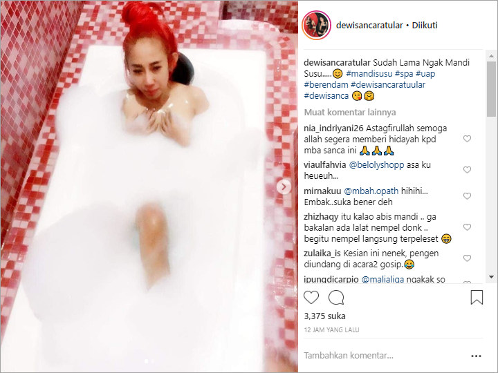 Pamer Foto Seksi Mandi Susu Di Bathtub Dewi Sanca Kembali Disindir Cari Sensasi