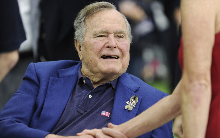 Dirawat Akibat Infeksi Darah Sebelum Meninggal, George H.W. Bush Berduka Ditinggal Mendiang Istri?