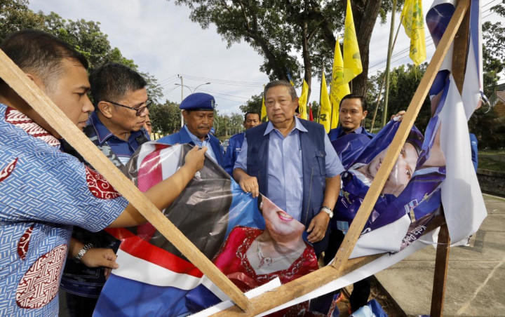 Wiranto Dinilai Sepelekan Kasus Perusakan Atribut, Demokrat Gelar Rapat Darurat Bahas Hal Ini