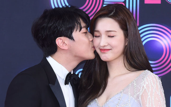 KBS Ent Awards 2018: Umbar Kemesraan, Minhwan F.T. Island Cium Yulhee di Red Carpet