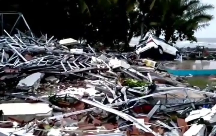 Mencekam Beredar Video Detik Detik Tsunami Terjang Pantai Di Kawasan Selat Sunda 