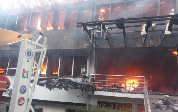 Diduga Akibat Korsleting, Gedung Studi Pembangunan Kampus ITB Terbakar